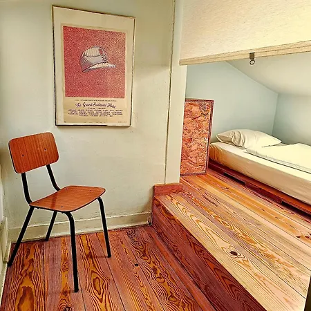 بيت شباب Goodnight Lisboa