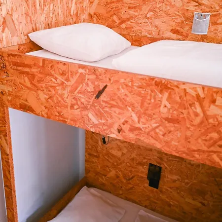 Goodnight Hostel