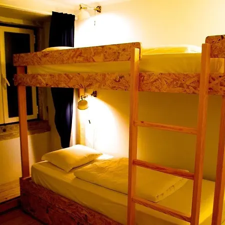 Goodnight * Lisbon
