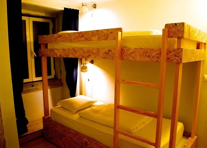 Goodnight * Лісабон